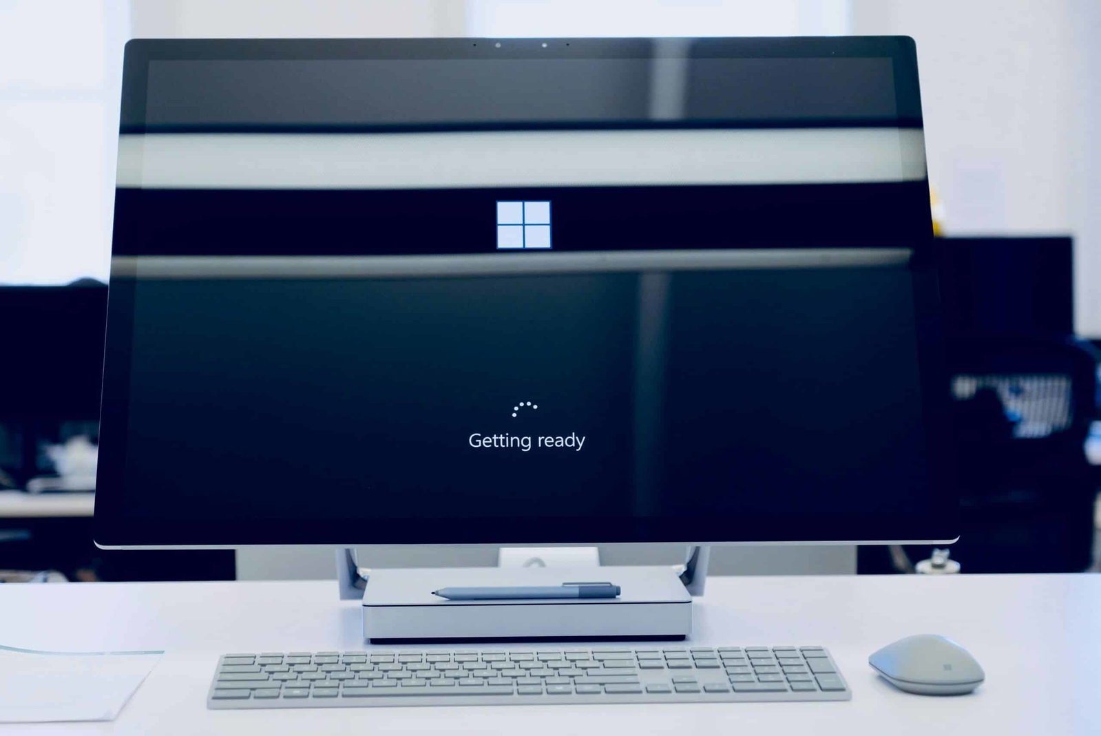 johnyvino-R54V69BN0MI-unsplash-scaledjpg | Flux Labs flat-screen-computer-monitor-turned-on